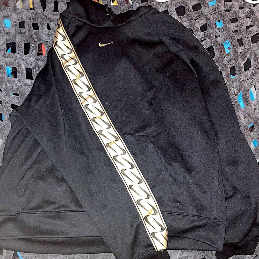 Nike sweatshirt